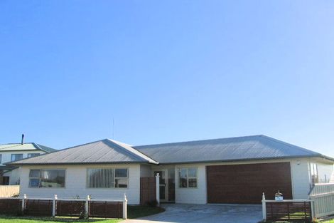 Photo of property in 1 Edinburgh Terrace, Foxton Beach, Foxton, 4815