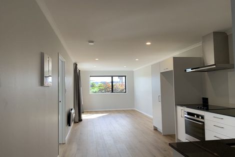 Photo of property in 2 Honowai Street, Kumeu, 0810