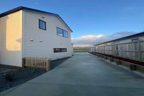 Photo of property in 38 Ahunga Road, Karaka, Papakura, 2113