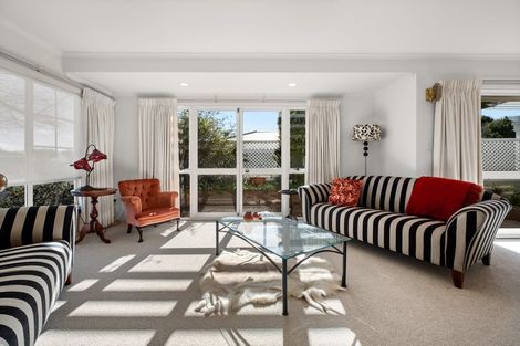 Photo of property in 158 Heta Road, Highlands Park, New Plymouth, 4312