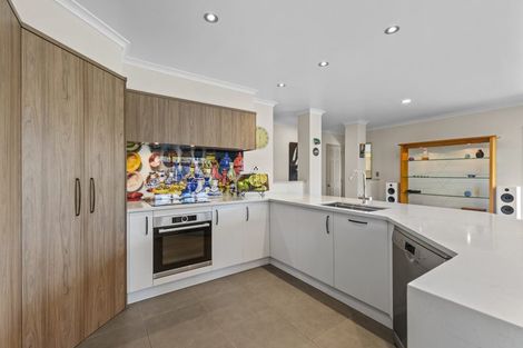 Photo of property in 71 Kaipara Road, Papakura, 2582