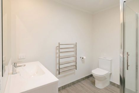 Photo of property in 24 Paisley Street, Mellons Bay, Auckland, 2014