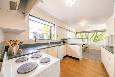 Photo of property in 6 Denver Grove, Totara Park, Upper Hutt, 5018