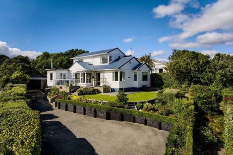 Photo of property in 1 Singers Road, Korokoro, Lower Hutt, 5012