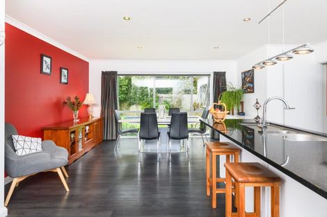 Photo of property in 3 D'urville Place, Kelvin Grove, Palmerston North, 4414