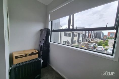 Photo of property in 6 Sidney Wallingford Way, Hobsonville, Auckland, 0616