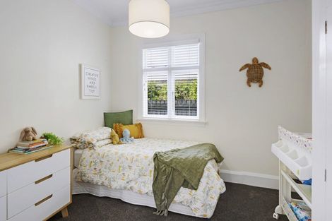 Photo of property in 35 Stapletons Road, Richmond, Christchurch, 8013