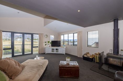 Photo of property in 106a Kings Drive, Wanaka, 9305