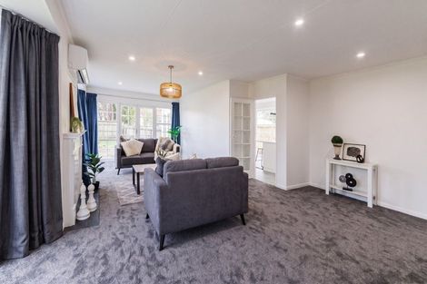 Photo of property in 40 Clifton Terrace, Fitzherbert, Palmerston North, 4410