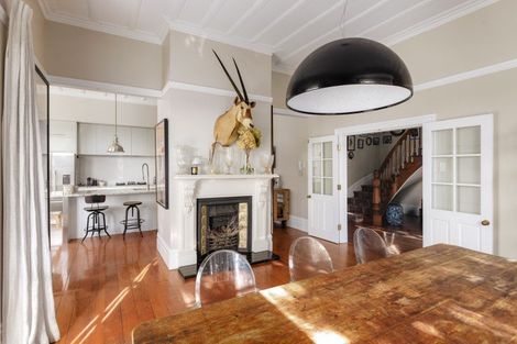 Photo of property in 52 Hinemoa Street, Birkenhead, Auckland, 0626