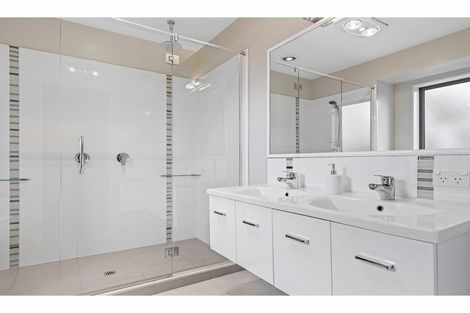 Photo of property in 5 Cyclamen Place, Aidanfield, Christchurch, 8025