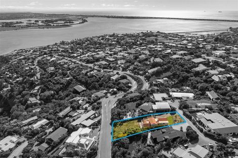 Photo of property in 5 Hatherly Lane, Mount Pleasant, Christchurch, 8081