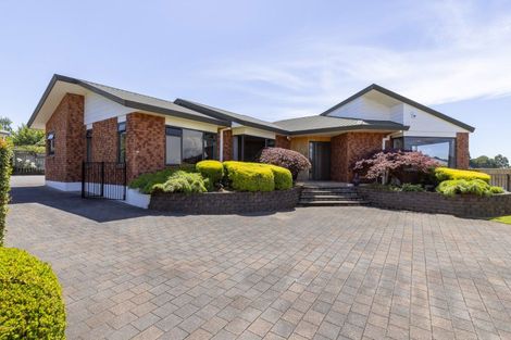 Photo of property in 25 Kinder Street, Acacia Bay, Taupo, 3330
