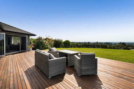 Photo of property in 590c Frankley Road, Hurworth, New Plymouth, 4371