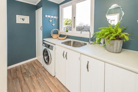 Photo of property in 155 Anzac Parade, Whanganui East, Whanganui, 4500