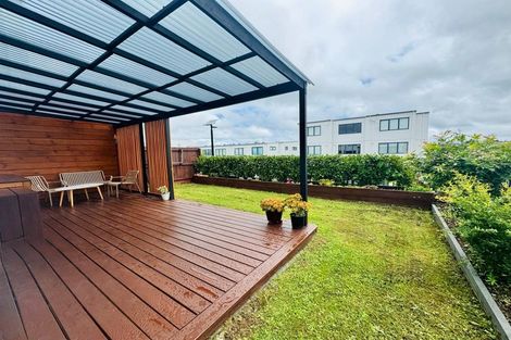 Photo of property in 2 Porowha Road, Westgate, Auckland, 0814