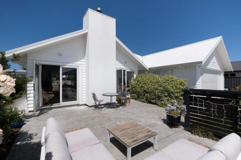 Photo of property in 20 Aparima Place, Awatoto, Napier, 4110