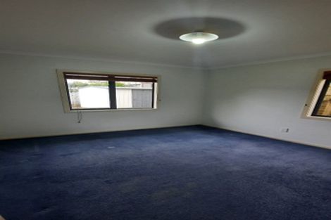 Photo of property in 10 Cinnabar Place, Westgate, Auckland, 0614