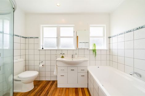 Photo of property in 28 Kashmir Avenue, Clouston Park, Upper Hutt, 5018