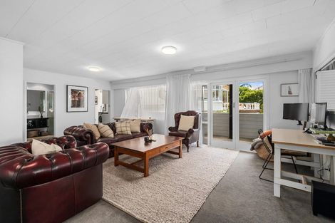 Photo of property in 24 Bridge View Road, Birkenhead, Auckland, 0626