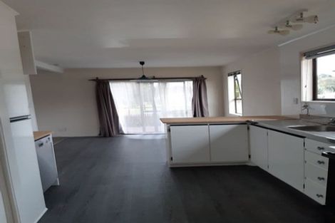 Photo of property in 11 Lyren Place, Half Moon Bay, Auckland, 2012