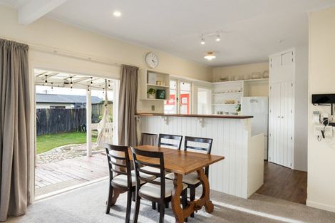 Photo of property in 26 Forest Lake Road, Forest Lake, Hamilton, 3200