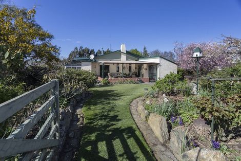 Photo of property in 42 Awamoa Road, Holmes Hill, Oamaru, 9401