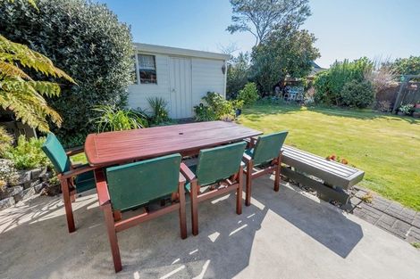 Photo of property in 32 Andrew Street, Waikanae, 5036