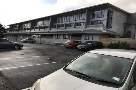 Photo of property in 14b/30 Westward Ho, Glen Eden, Auckland, 0602