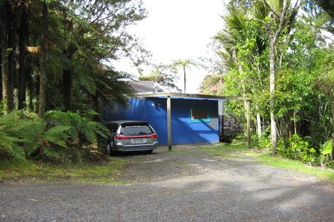 Photo of property in 29 Quinns Road, Waiatarua, Auckland, 0612