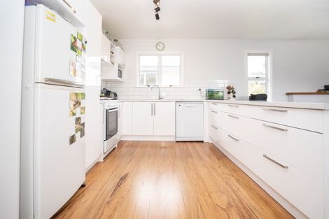 Photo of property in 136 Frankley Road, Frankleigh Park, New Plymouth, 4310