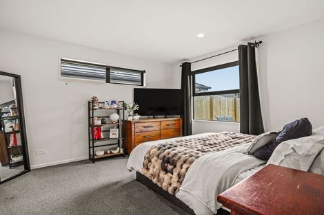 Photo of property in 17 Bill Hammond Drive, Belfast, 8051