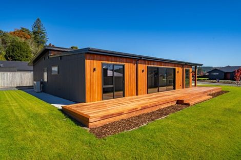 Photo of property in 3 Louden Place, Wakefield, 7025