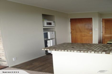 Photo of property in 19 Sunset Terrace, Waikanae Beach, Waikanae, 5036