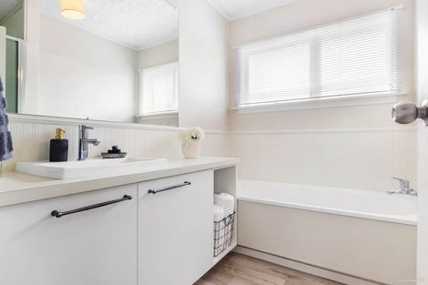 Photo of property in 4 Libra Street, Glen Eden, Auckland, 0602