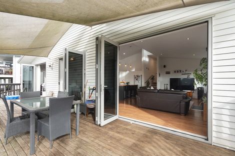 Photo of property in 27 Bayvista Close, Welcome Bay, Tauranga, 3112