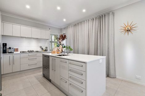 Photo of property in 7 Matairangi Avenue, Totara Heights, Auckland, 2105