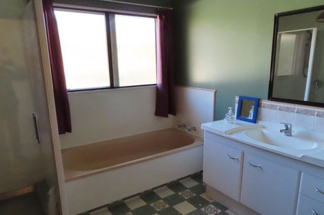 Photo of property in 64 Moon Ridge Road, Moonshine Valley, Porirua, 5381