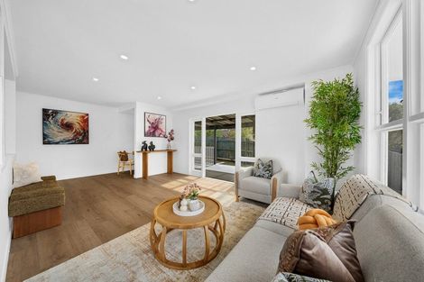 Photo of property in 1/20 Sarajevo Place, Massey, Auckland, 0614