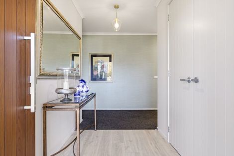 Photo of property in 6 Tuhua Close, Wharewaka, Taupo, 3330