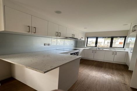 Photo of property in 13 Millcroft Lane, Ranui, Auckland, 0612