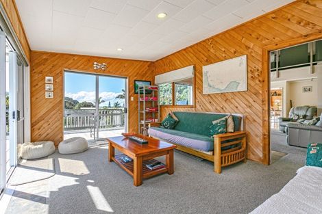 Photo of property in 120 Onemana Drive, Onemana, Whangamata, 3691