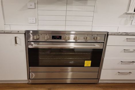 Photo of property in 4a Ngahina Street, Paraparaumu, 5032