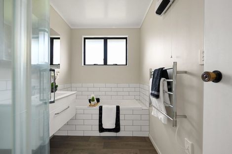 Photo of property in 1c Windsor Road, Maeroa, Hamilton, 3200