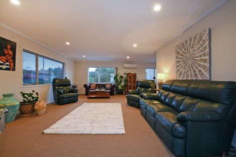 Photo of property in 7 Opal Avenue, Timberlea, Upper Hutt, 5018