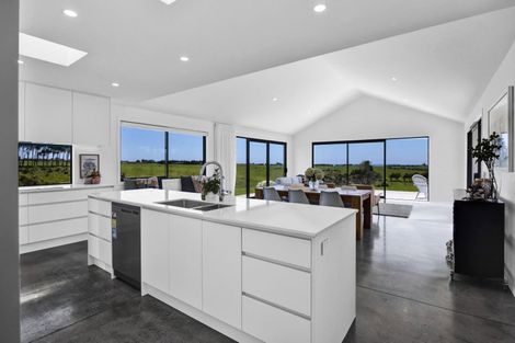 Photo of property in 1356c South Road, Kaitake, New Plymouth, 4374