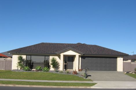 Photo of property in 192 Wattle Farm Road, Wattle Downs, Auckland, 2103