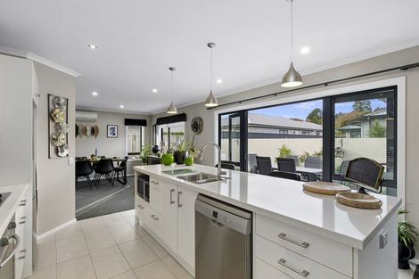 Photo of property in 5 Vernon Grove, Brown Owl, Upper Hutt, 5018