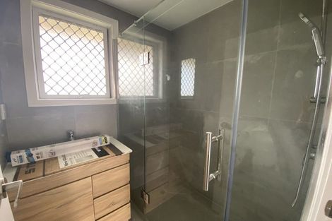 Photo of property in 1/55 Fruitvale Road, New Lynn, Auckland, 0600