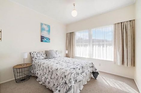 Photo of property in 2/18 Wolsley Avenue, Milford, Auckland, 0620